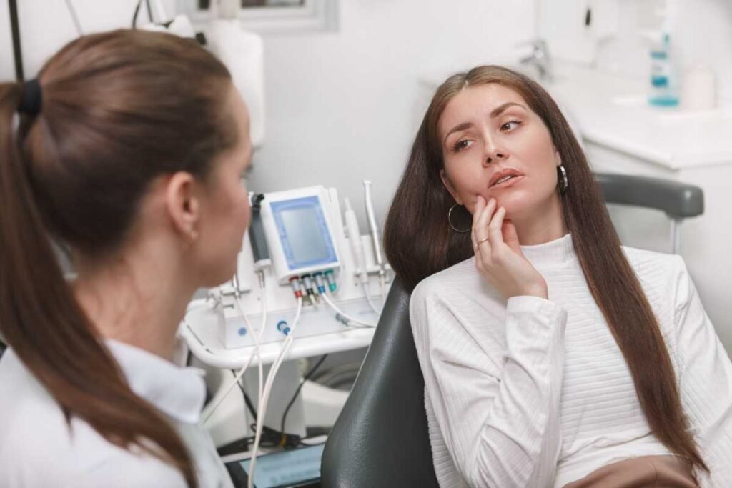 How Does an Emergency Dentist Differ from a General Dentist?